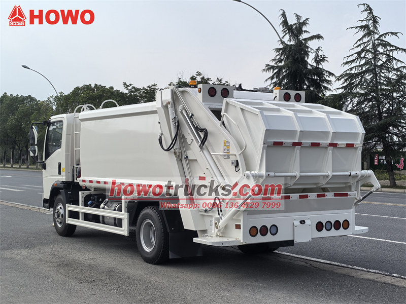 HOWO rear loader truck