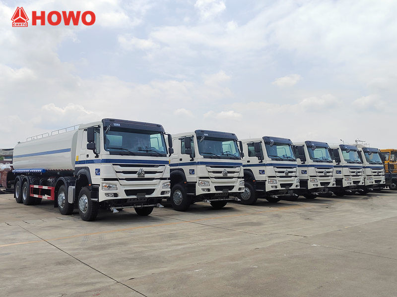 20 xe bồn chở nước Sinotruk HOWO 25 m³