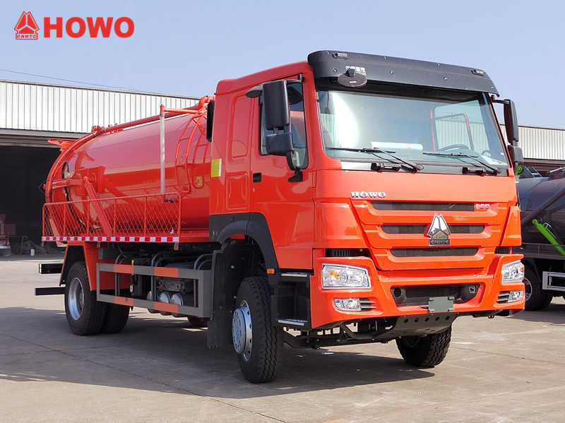 Xe hút chất thải HOWO 4x2 300hp
