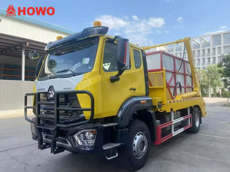 Xe chở rác HOWO 4x2 RHD cần xoay