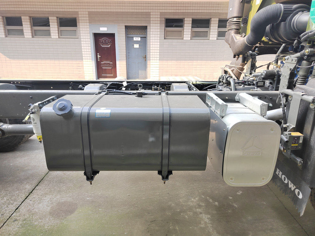 HOWO 6x6 Driving Cab Chassis Truck