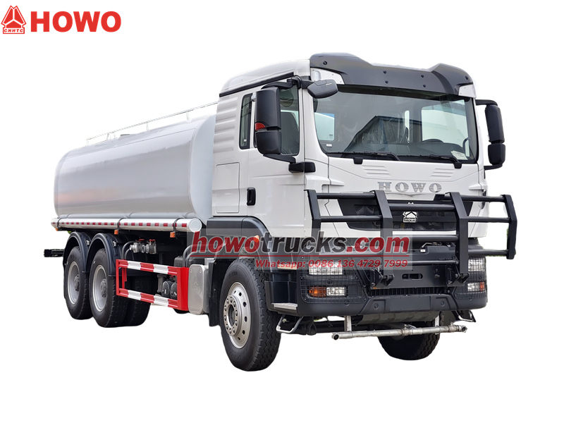 HOWO 6x6 water truck