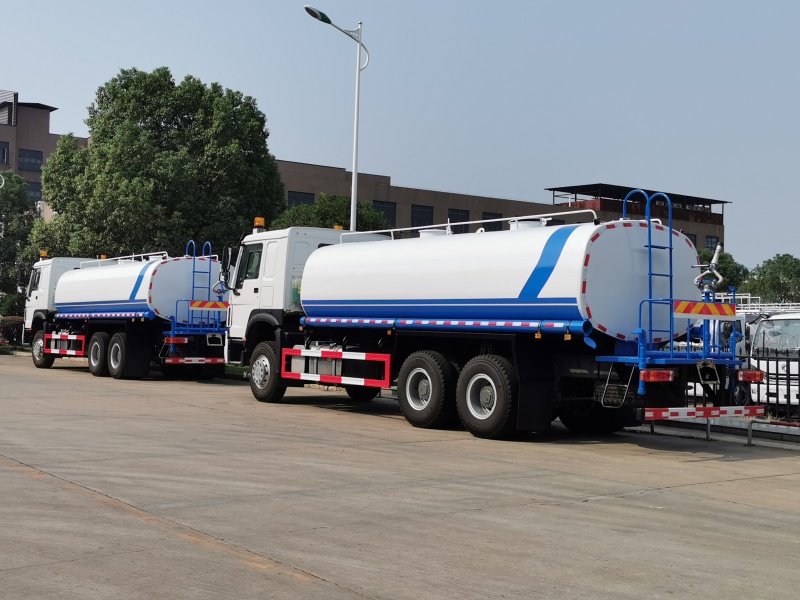 SINOTRUK HOWO water bowser for export