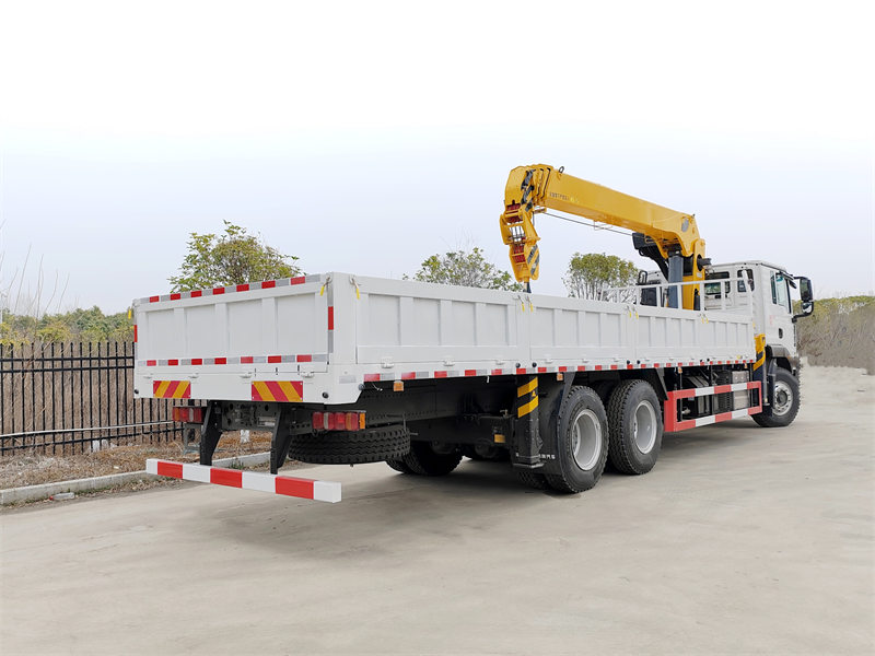 Howo 20 ton crane truck