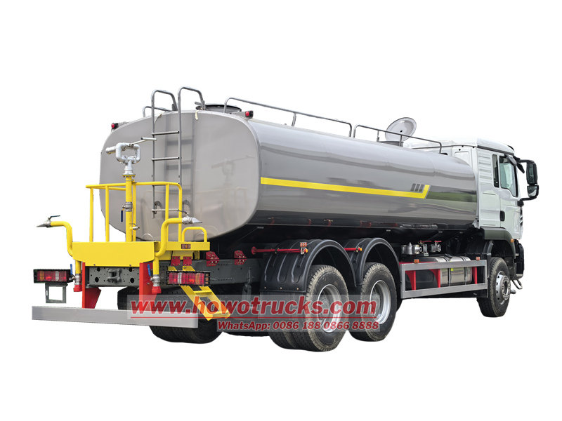 HOWO heavy duty water tanker trucks