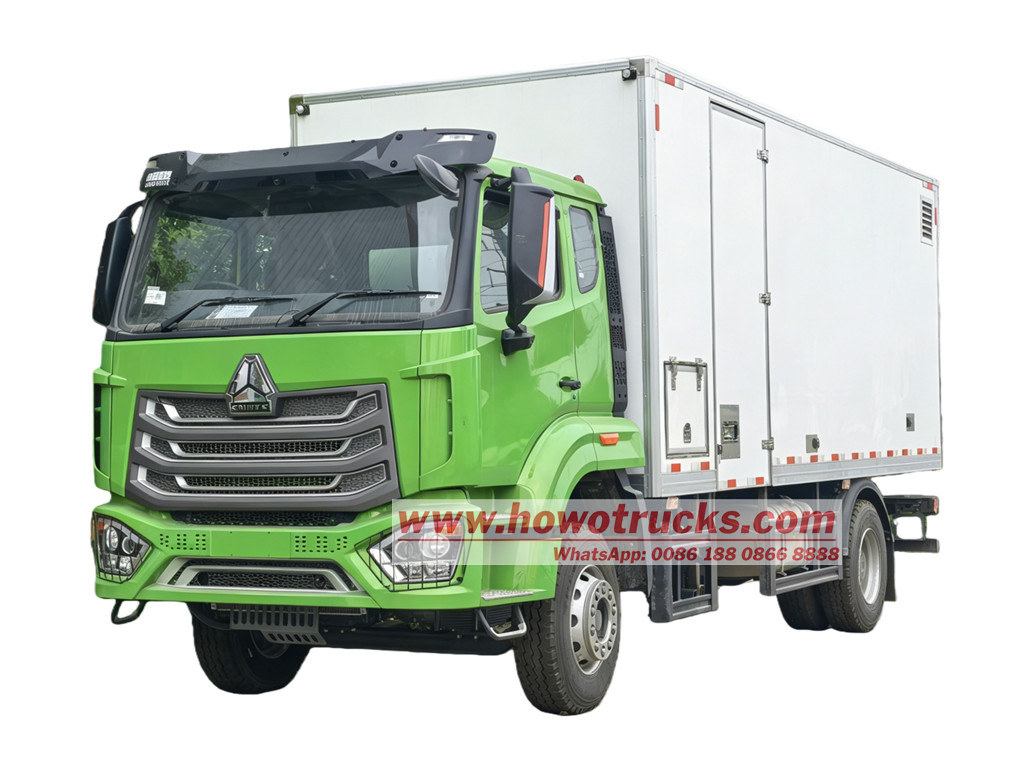 HOWO NX wooden cutting cargo truck