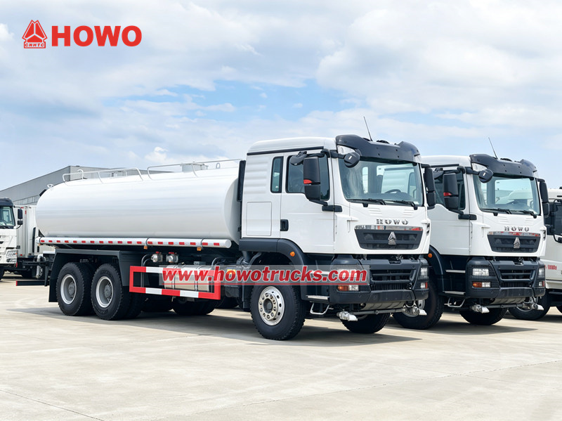 Xe phun nước hạng nặng HOWO TX 20000L được xuất khẩu sang Djibouti.